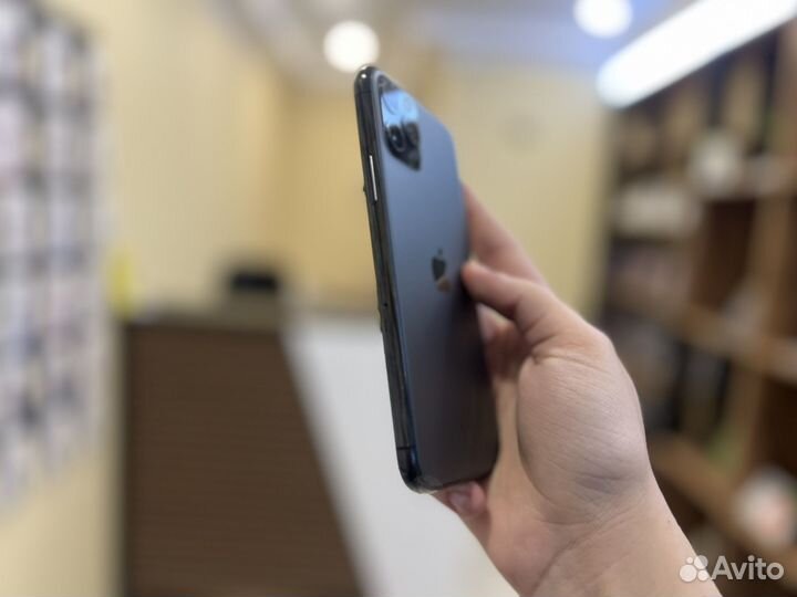 iPhone 11 Pro, 64 ГБ