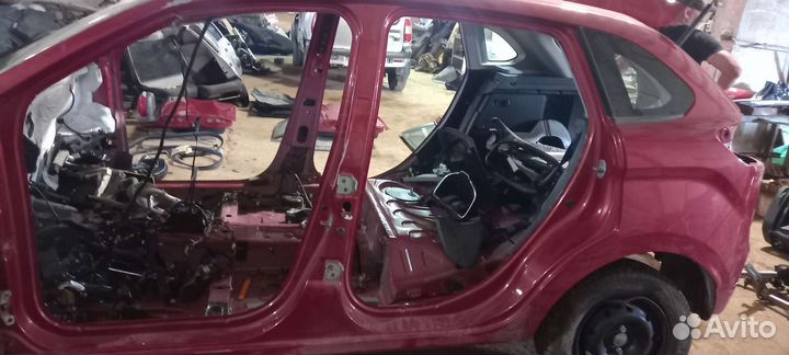 Стойка кузова левая LADA Xray