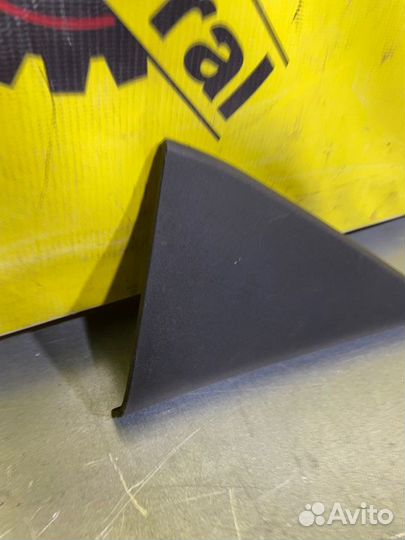 Уголок двери задний левый Mazda Cx-7 универсал 2.3