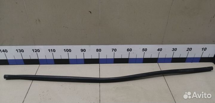 Уплотнитель капота Fusion 2002-2012