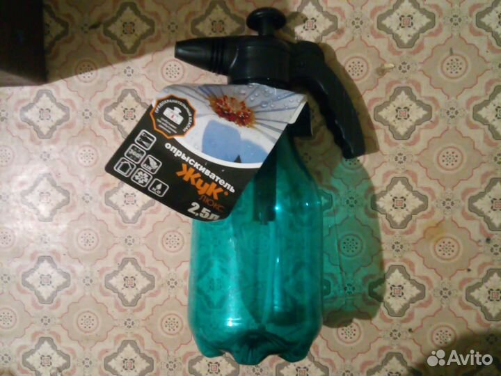 Опрыскиватель садовый жук