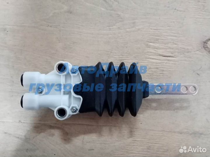 Кран уровня пола кабины Renault Magnum Premium Ker