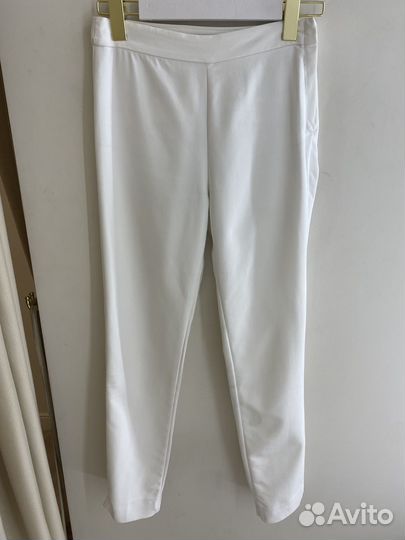 Брюки белые Stradivarius