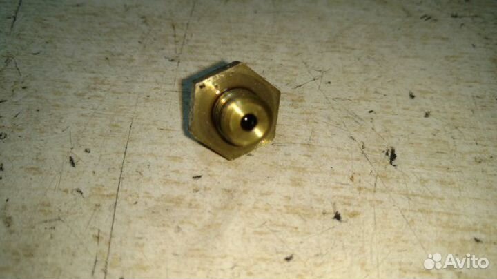 Датчик давления масла АКПП Mazda Bongo SK82M F8