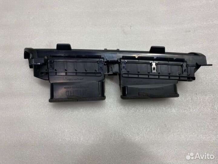 Воздуховод центральный Toyota Camry V70 2018-2021