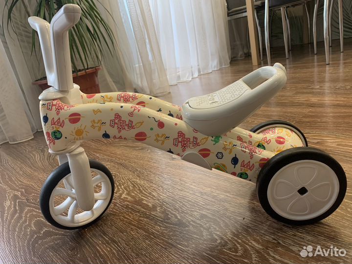 Беговел chillafish для малышей от 1 года