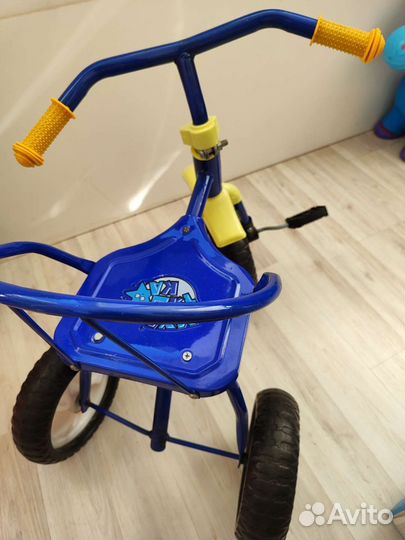 Трехколесный велосипед