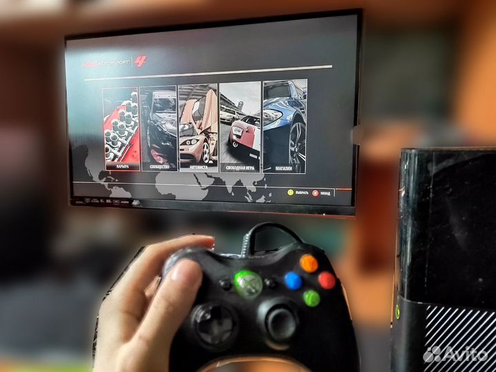 Xbox 360 E + 4 игры