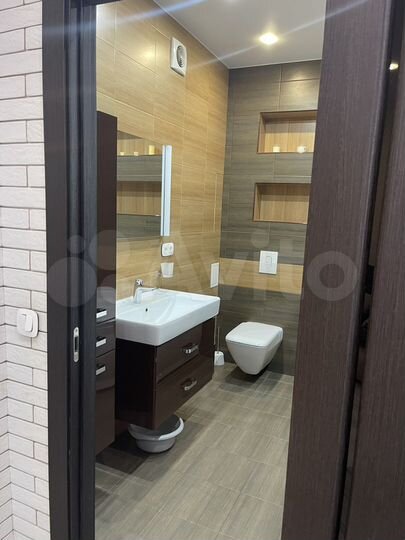 2-к. квартира, 43 м², 4/18 эт.