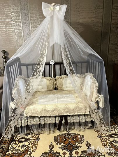 Детская кроватка с матрасом