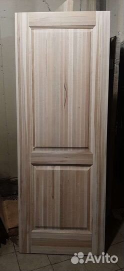 Дверь из массива бука