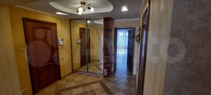 3-к. квартира, 108,6 м², 4/4 эт.