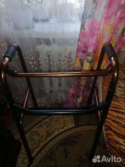 Ходунки для взрослых