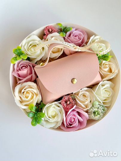 Букет мыльных роз в подарочной коробке