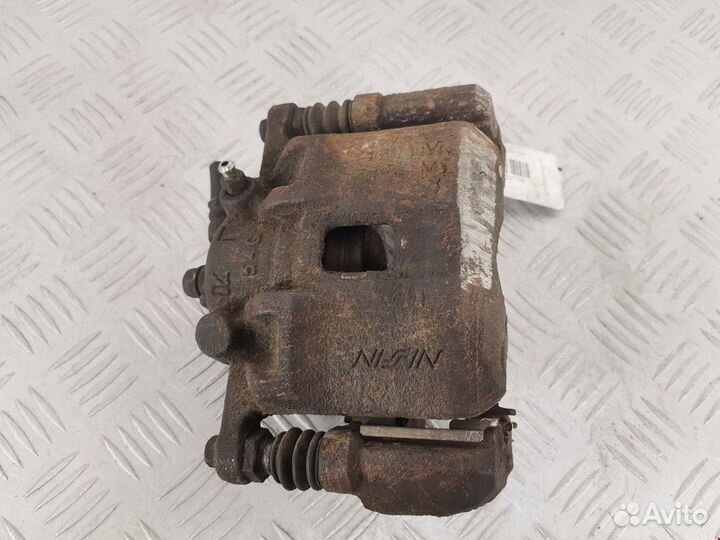 Суппорт передний левый Suzuki Liana 2004