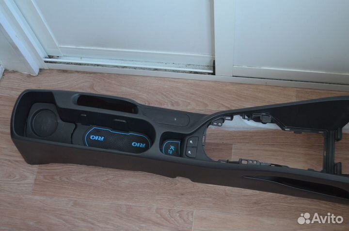 Центральная консоль на Kia Rio 3 2011-2014 года