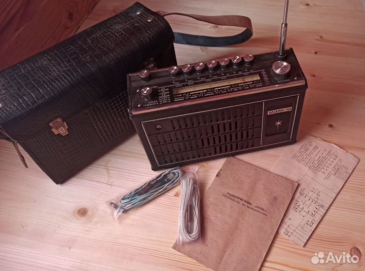 Советский армейский радиоприёмник Маяк-М, СССР