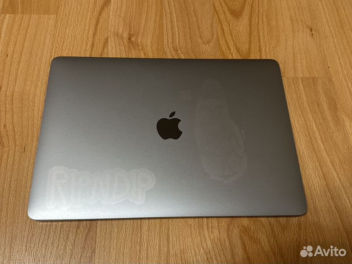 Macbook Pro 13 2018 A1989 i7/16/512 (идеальный)
