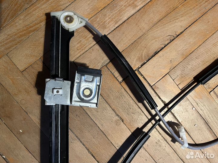 Стеклоподъемник передний правый Volkswagen Lupo