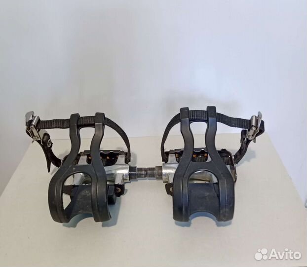 Педали с туклипсами и без