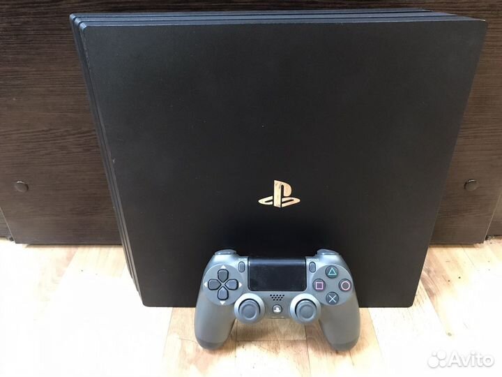 Sony playstation 4 pro 1tb(cuh-7008b)