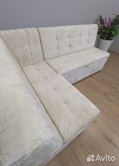 Диван Моника