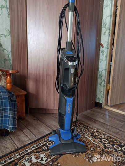 Вертикальный пылесос