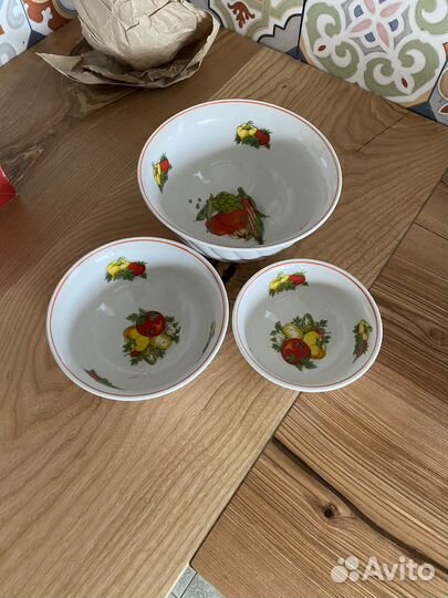 Набор тарелок