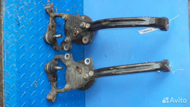 Кулак поворотный правый, Dodge Challenger 2021