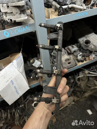 Рампа топливная Renault logan 2