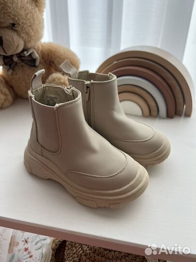 Ботинки zara для девочки 20