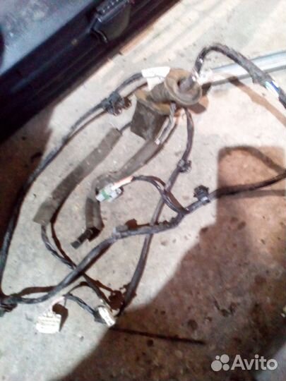 Проводка задней правой двери Джили Эмгранд Х 7