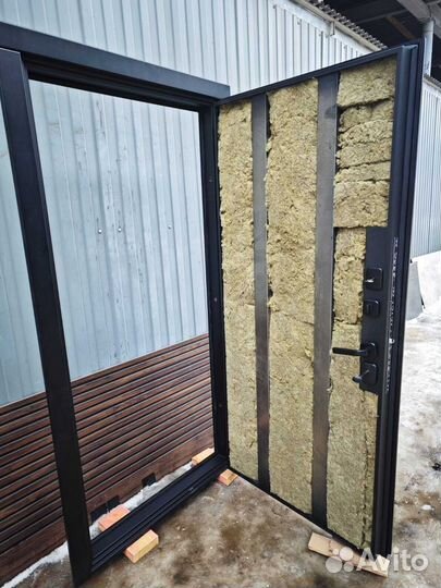 Дверь входная металлическая