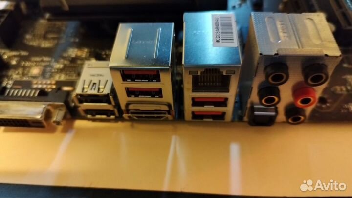 MSI H170 Gaming M3 + Intel i7 6700 + 2х8гб DDR4 оп