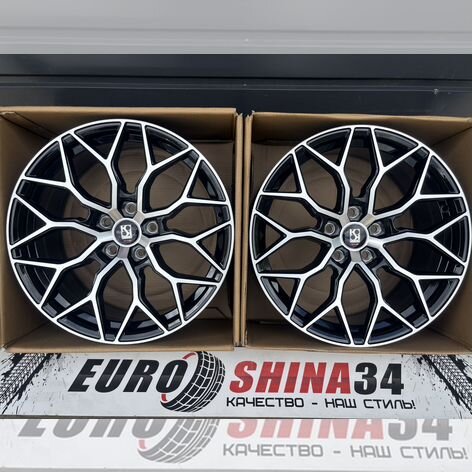 Литые диски Vossen HF2 8×R18 5×160