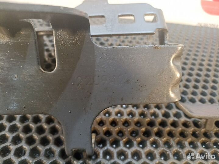 Кронштейн проводки Renault T, Volvo FH