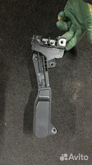 Распределитель B+ плюса аккумулятора BMW G11