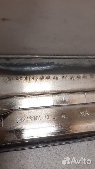 Молдинг двери задней правой Nissan Pathfinder