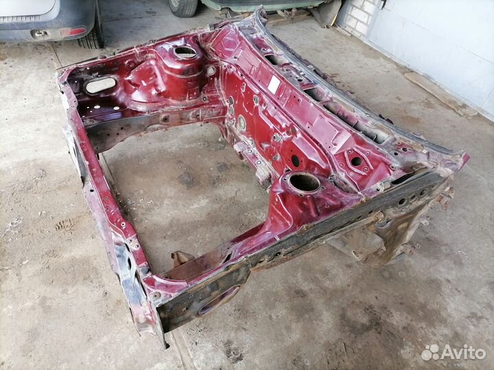 Передняя часть кузова Mazda 626 (GC) 1983-1987