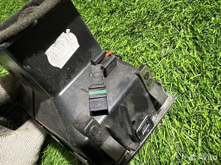 Дефлектор воздушный Audi A6 C6