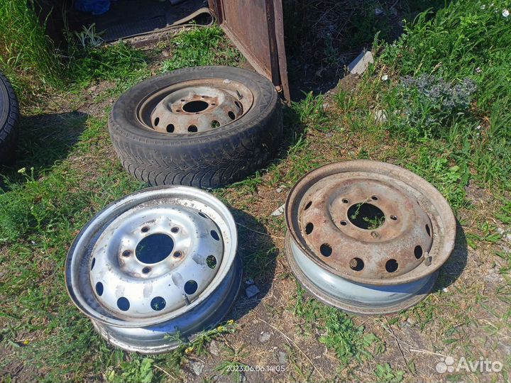 R16 Nordman Nordman 4 215/65, PCD 5x139.7 DIA 56