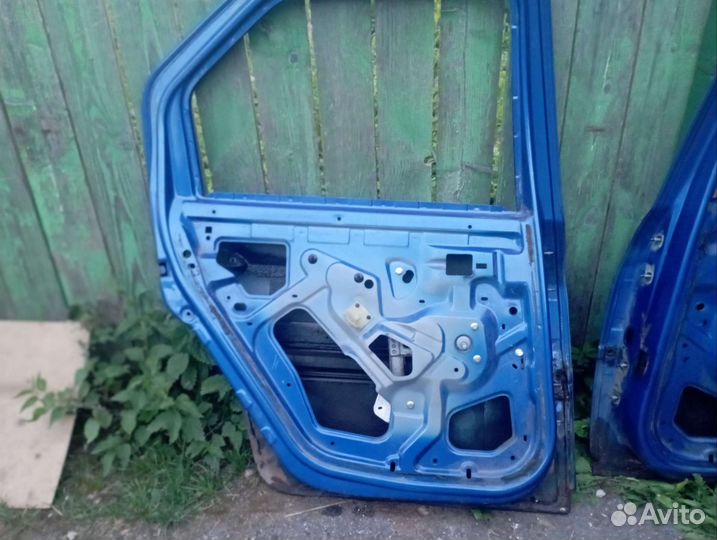 Дверь renault logan 1