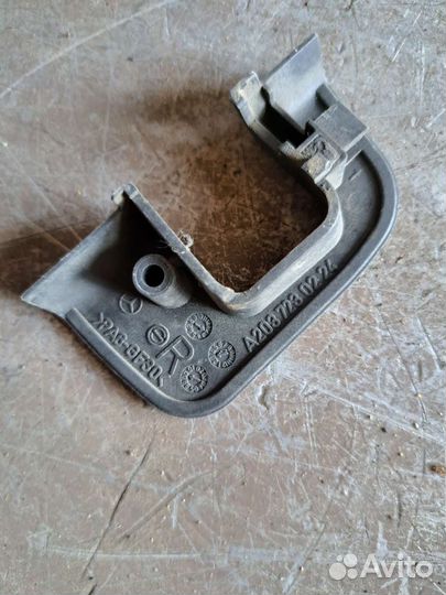 Накладка замка двери Mercedes W203