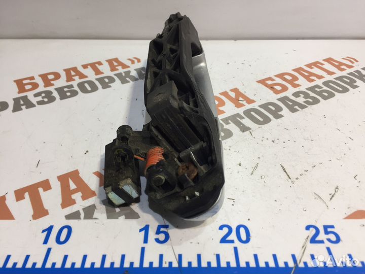 Тойота Королла Ручка наружняя задней двери Лев