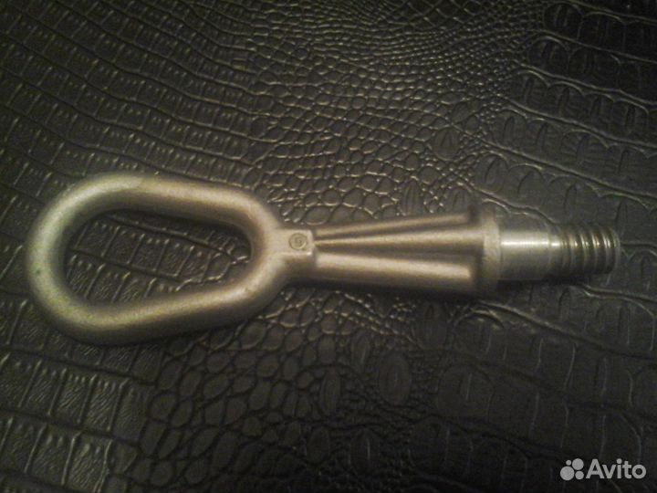 Буксировочный крюк BMW E70,E71,X1,X3,X5,X6оригинал