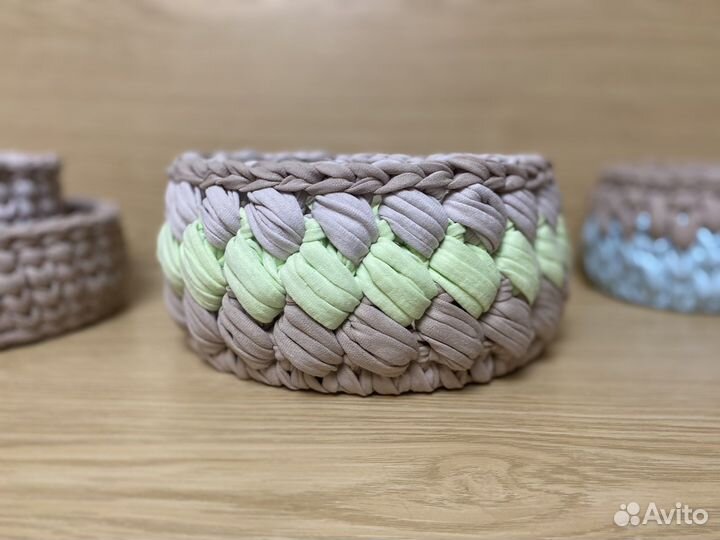 Корзинка вязана интерьерная