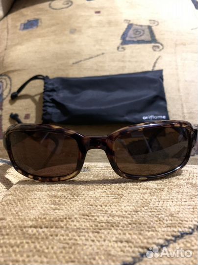 Солнцезащитные очки Oriflame