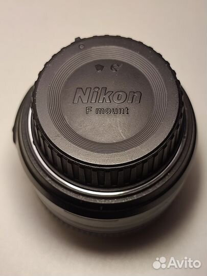 Объектив Nikon 35mm 1.8G Dx