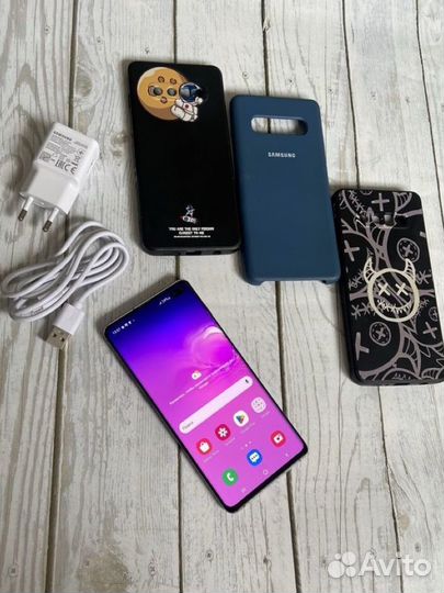 Samsung Galaxy S10+, 8/128 ГБ