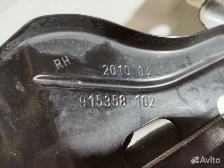 Стеклоподъемник передний правый Opel Astra J 2010